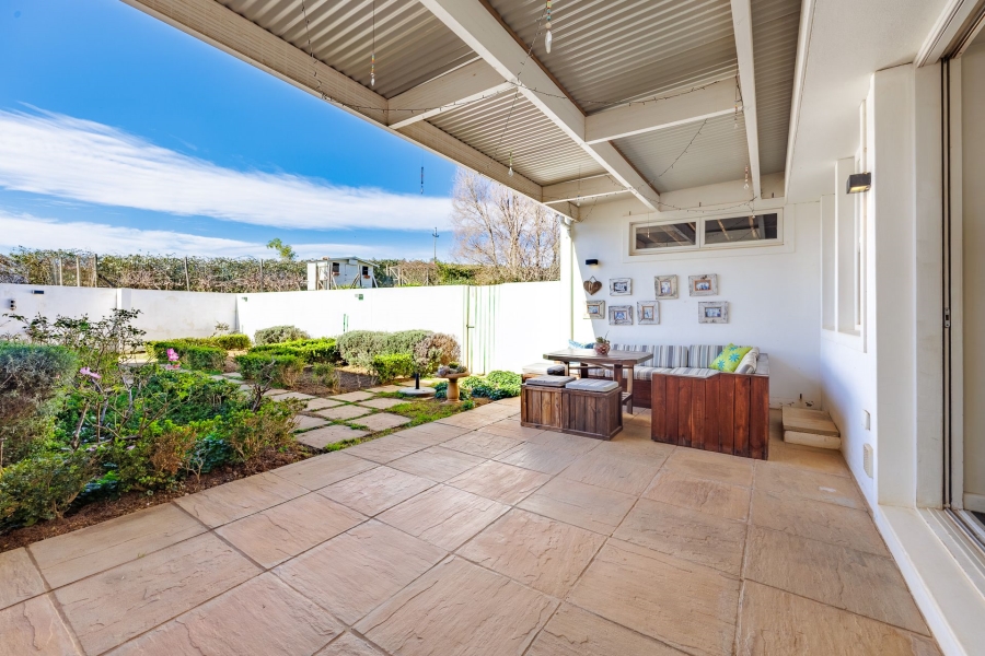 5 Bedroom Property for Sale in Stellenbosch Farms Western Cape
